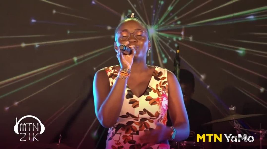 MTN ZIK Academy 2022 : Mercy-Enow preste sur  Capable God de Judikay lors du 2e Prime